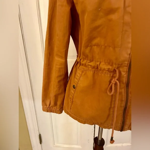 Old Navy Woman’s Orange Sz M 100% Cotton Utility Jacket W/ Waist Drawstring - Picture 2 of 16